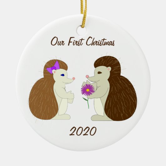 私達の初めてのクリスマスのハリネズミのオーナメント セラミックオーナメント (正面)