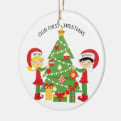 私達の初めてのクリスマスのパーソナライズなクリスマス セラミックオーナメント (左)