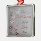 私達の初めてのクリスマスの優れた記念品のオーナメント メタルオーナメント (左)