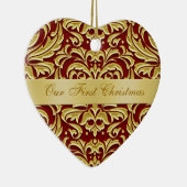私達の初めてのクリスマスの赤い金ゴールドのダマスク織のオーナメント セラミックオーナメント (右)