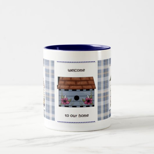 私達の家への歓迎 ツートーンマグカップ (中央)