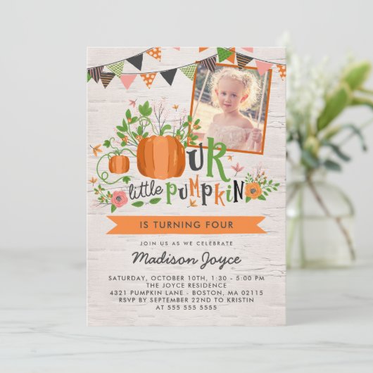 私達の小さいカボチャ子供の誕生日のパーティーの写真 招待状 (スタンド正面)
