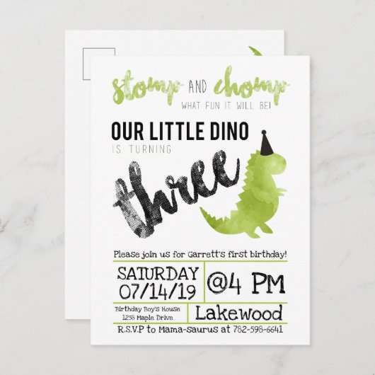 私達の小さいディーノの誕生日の緑恐竜のテーマの男の子 インビテーションポストカード (正面/裏面)