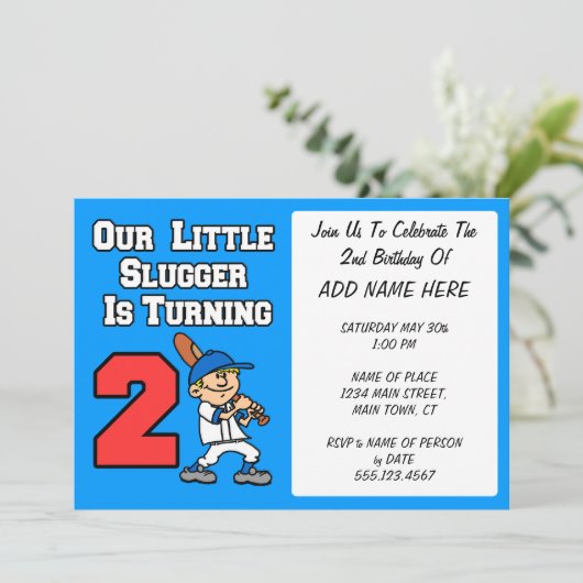 私達の小さい強打者は2つを回しています 招待状 (スタンド正面)