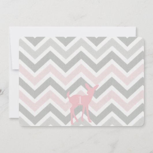 私達の小さい雌ジカは1つを回しています! 誕生日招待状 招待状 (裏面)