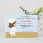 私達の小さな女の子の卒業の招待状 招待状 (スタンド正面)