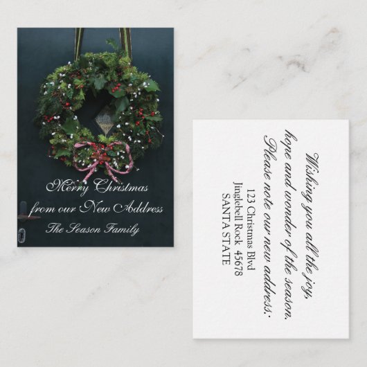 私達の新しい住所からのメリークリスマスのリース エンクロージャーカード (正面/裏面)