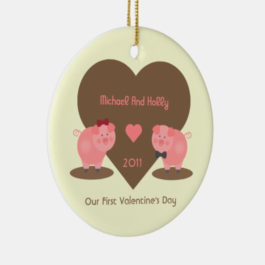 私達の最初バレンタインデーのブタおよびハート セラミックオーナメント (右)