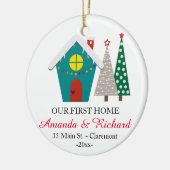 私達の最初家のクリスマスのオーナメント-雪が多い家 セラミックオーナメント (左)