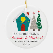私達の最初家のクリスマスのオーナメント-雪が多い家 セラミックオーナメント (裏面)