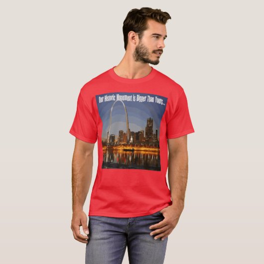 私達の歴史的な記念碑はあなたのより大きいです… Tシャツ (正面フル)