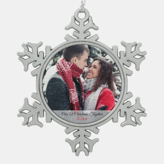 私達の第1一緒のクリスマスの写真 スノーフレークピューターオーナメント