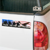 私達の自由をありがとう! バンパーステッカー (トラック上)