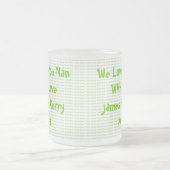 私達はナンを愛します フロストグラスマグカップ (中央)