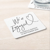 私達は婚約したな婚約パーティのコースターの装飾です スクエアペーパーコースター (アングル)