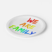 私達は家族の虹の日光の採用のデザインです ペーパープレート (アングル)