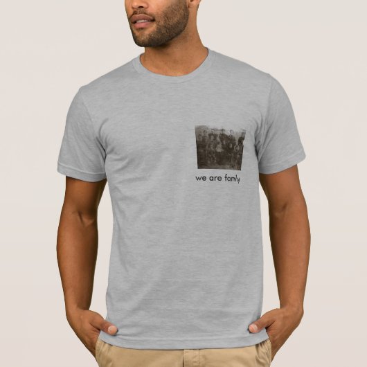 私達は家族のTシャツです Tシャツ (正面)