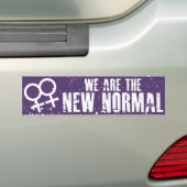 私達は新しく正常なレズビアンのバンパーステッカーです バンパーステッカー (車上)