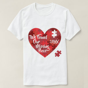 私達は私達の行方不明の部分-パズルのハート--を見つけました Tシャツ