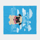 私達は行く場所旅行パグです フリースブランケット (正面(横))