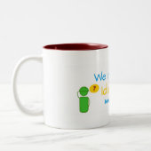 私達は馬鹿であるかもしれません-馬鹿のマグのために戦って下さい ツートーンマグカップ (左)