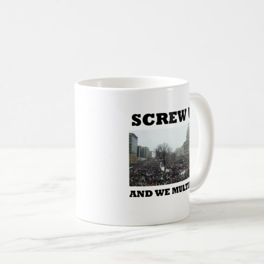 私達をねじで締めれば私達は増加します コーヒーマグカップ (正面右)
