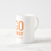 私遠くにのおもしろい読引用文のカスタマイズ色 ボーンチャイナマグカップ (正面右)