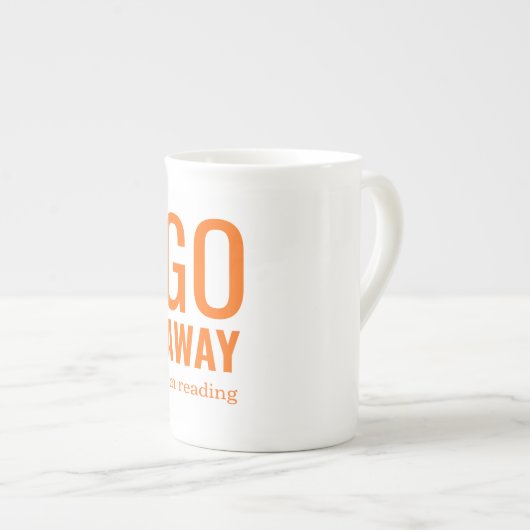 私遠くにのおもしろい読引用文のカスタマイズ色 ボーンチャイナマグカップ (正面右)
