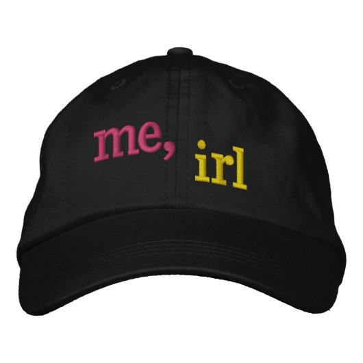 私、Irl刺繍入りキャップ 刺繍入りキャップ (正面)