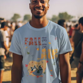 秋がアライグマをスイングして空中にある Tシャツ