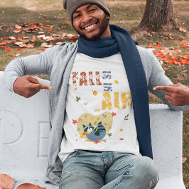 秋がアライグマをスイングして空中にある Tシャツ