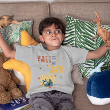 秋がアライグマをスイングして空中にある