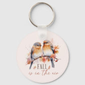 秋が空中に – かわいい鳥と紅葉 キーホルダー (裏面)