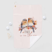 秋が空中に – かわいい鳥と紅葉 ゴルフタオル (インサイチュ)