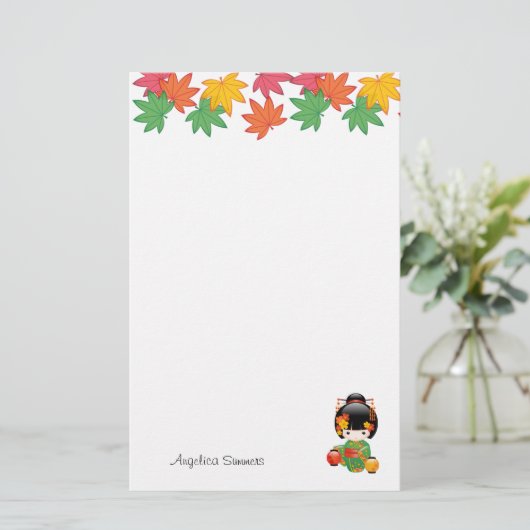 秋こけし人形 – 緑の着物芸者ガール 便箋 (スタンド正面)