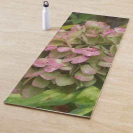 秋のあじさい開花ウィズゴールデンホスタ葉ズ ヨガマット