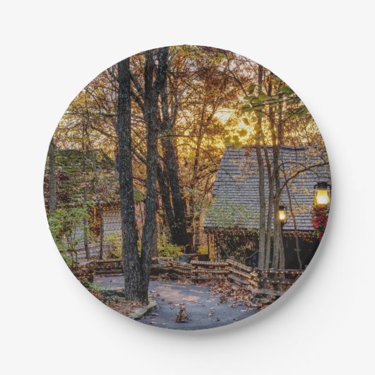秋のウッズサンセットウォークウェイ ペーパープレート (正面)