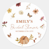 秋のオレンジ色のカボチャとワイルドフラワーのブライダルシャワー ラウンドシール (正面)