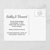 秋のオークの葉の結婚式の日付保存 案内ポストカード (裏面)