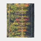 秋のオームオンベースリー池 フリースブランケット (正面)