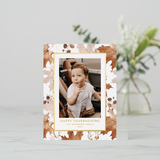 秋のカエデ離れメの幸せな感謝祭の写真 箔シーズンポストカード (立ち正面)