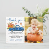 秋のカボチャ葉の誕生日写真 サンキューカード (スタンド正面)