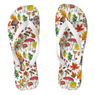 秋のキノコ葉や、ナッツやベリー ビーチサンダル