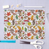 秋のキノコ葉や、ナッツやベリー 薄葉紙 (クラフト)