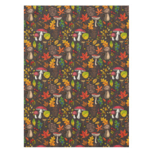 秋のキノコ葉や、木の実や果実が暗い日 テーブルクロス