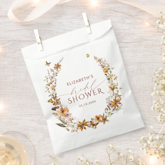 秋のテラコッタ フラワーブライダルシャワー フェイバーバッグ (クリップ留めされた状態)