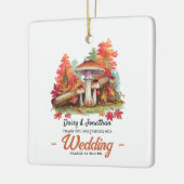 秋のテーマとキノコの結婚水色 セラミックオーナメント (左)