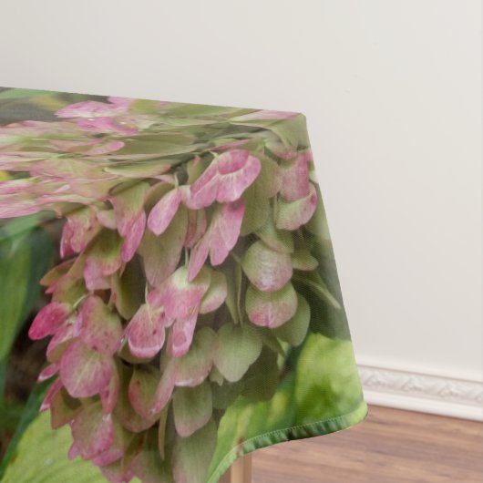 秋のハイドランジアの花と金のホスタの葉 テーブルクロス (インサイチュ)