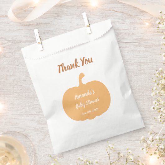 秋のパンプキンパステルベビーシャワー フェイバーバッグ (クリップ留めされた状態)