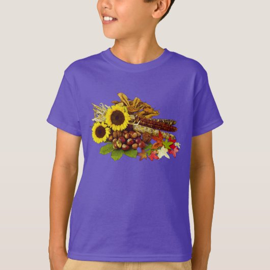 秋のヒマワリおよびトウモロコシの花束 Tシャツ (正面)